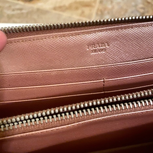 Vintage authentic Prada saffiano leather wallet, dusty rose pink - Picture 4 of 8